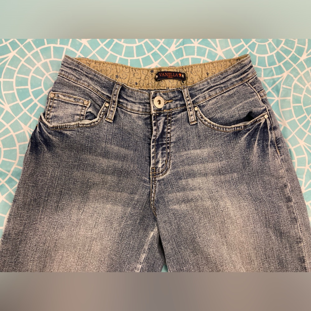 Vintage Vanilla Star blue denim gaucho pant. Semi-flare leg. - Picture 2 of 4